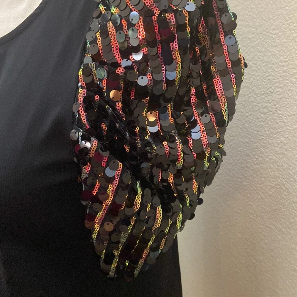 Iridescent Sequined Cocktail Blouse - Picture 4 of 8